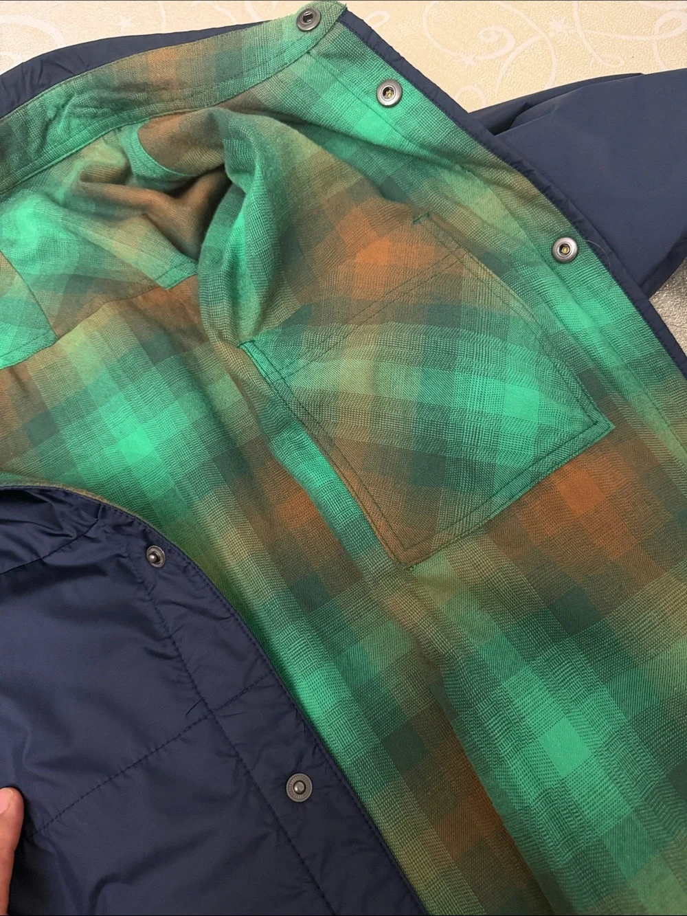 The North Face Men’s Navy Windbreaker Coach Jacket with Green Trim rever Size L